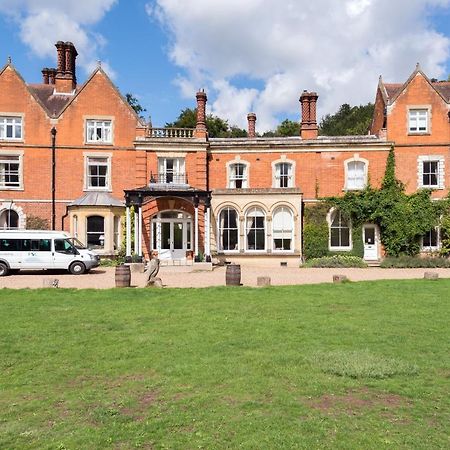Fsc Juniper Hall Hostel Mickleham Exterior foto